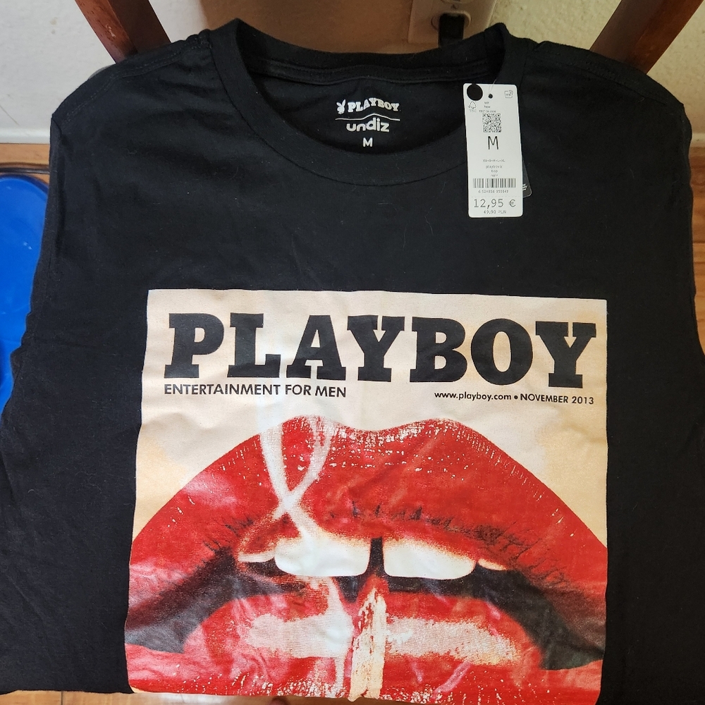 Men's medium NEW PlayBoy T-shirt Nov 2013 cover